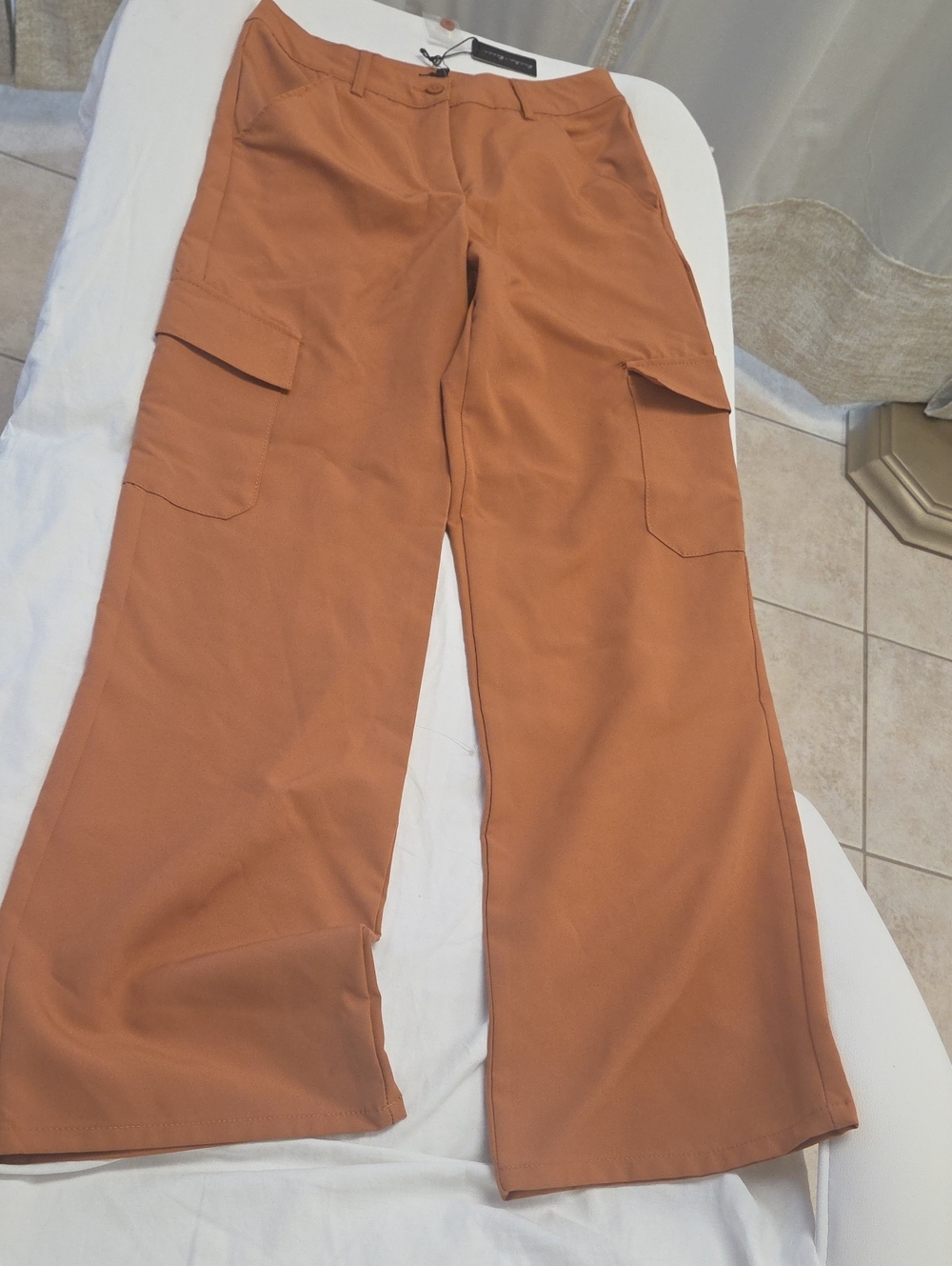 Wide-Leg Cargo Pants in Rust Orange — Women
